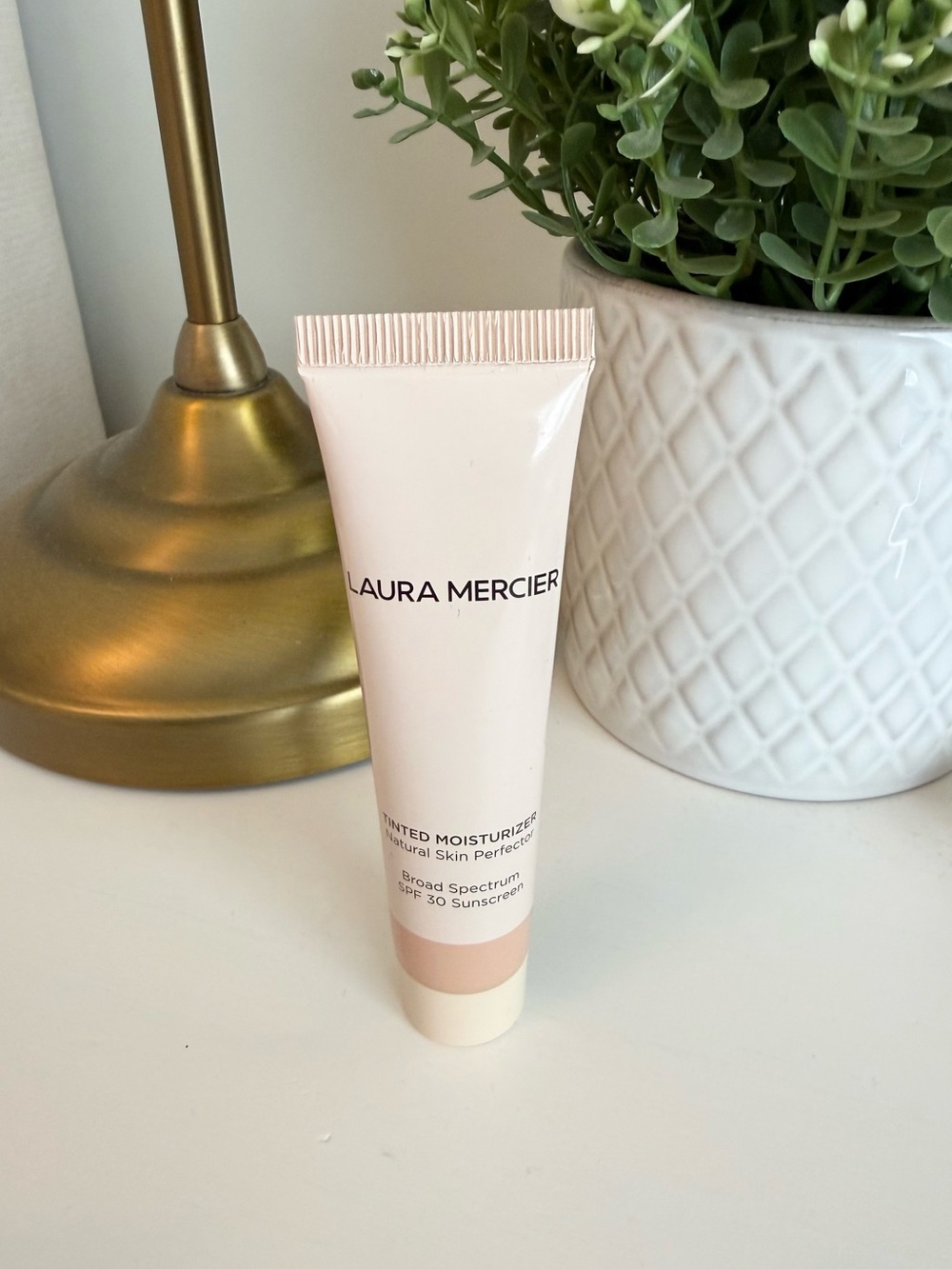 FREE w/any Purchase Laura Mercier Tinted Moisturizer 2N1